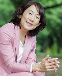 代表：石田由紀子